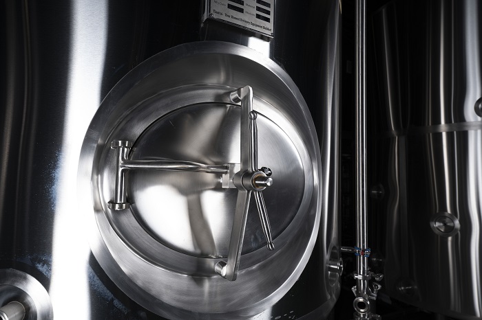 錐形發(fā)酵罐的溫度控制如何影響啤酒的發(fā)酵周期和風(fēng)味？